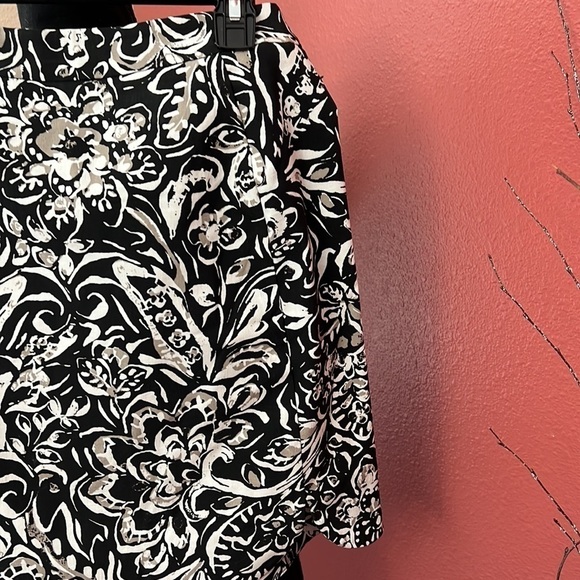 Margaret M Deandra A-line Floral Mini Skirt Size M - Picture 3 of 6